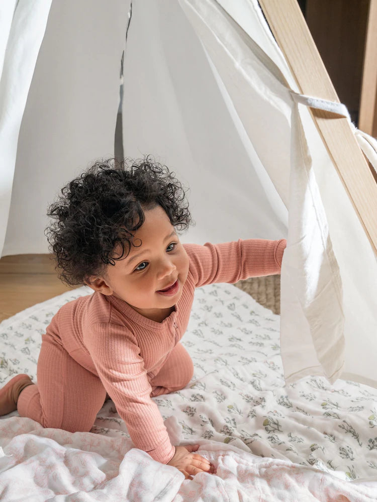 Couverture bébé à capuche – Douceur et confort au quotidien