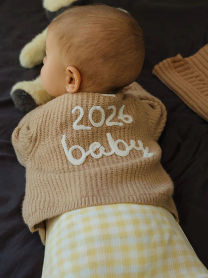 Cardigan bébé en maille côtelée – Gilet boutonné doux et confortable