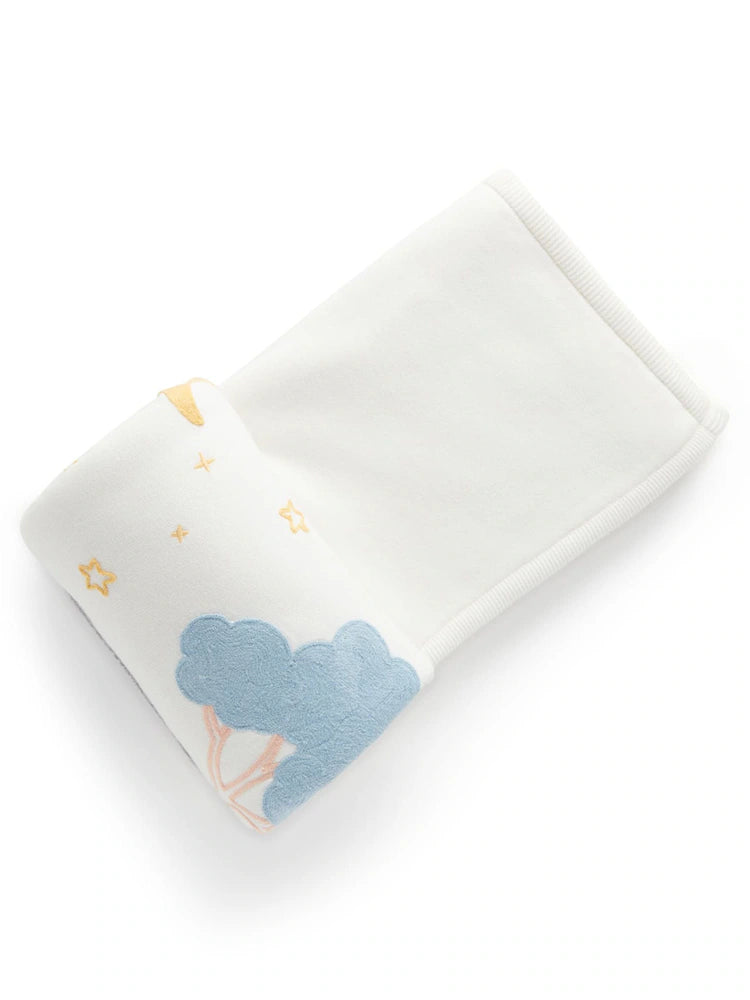 Couverture bébé nuage et lune – Douceur et tendresse
