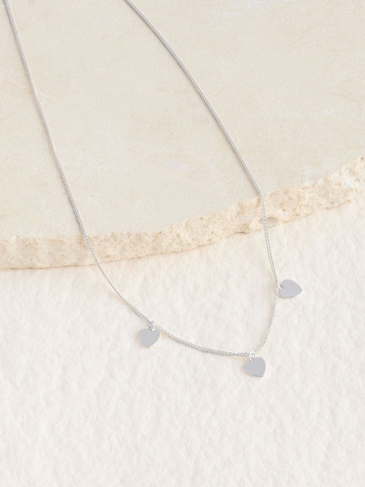 Collier fin avec pendentifs cœurs pour enfant