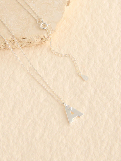 Collier personnalisé avec pendentif lettre