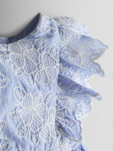 Ensemble bébé bleu ciel en dentelle avec bloomer assorti