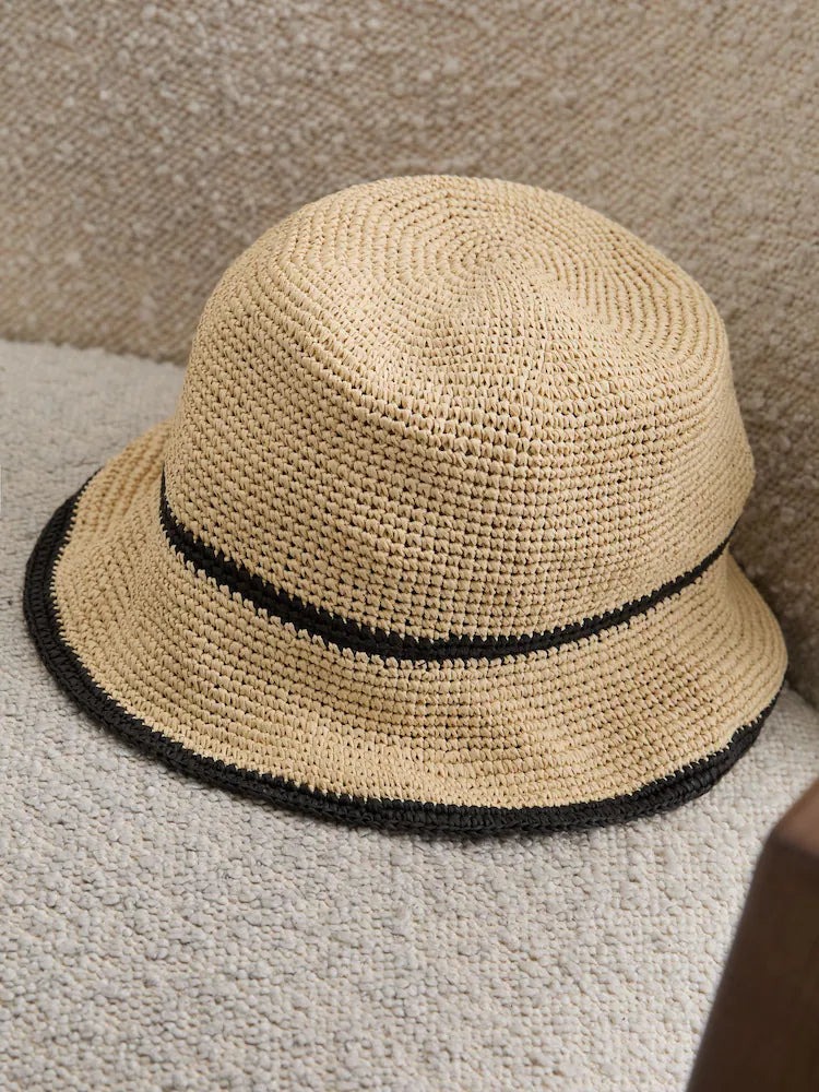 Chapeau cloche en paille pour enfant