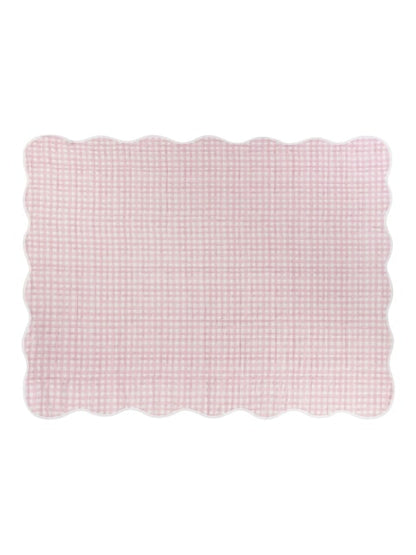 Dessus-de-lit matelassé à carreaux rose
